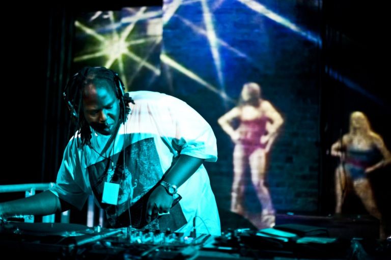 Bonobo-Roundhouse-Ninja-Tune-Photography