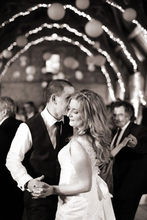 postlip-barn-wedding-photography