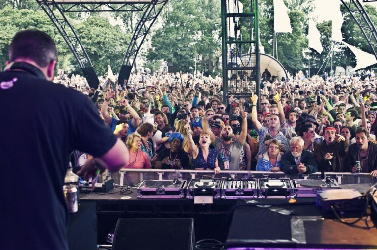 glastonbury-festival-photography-stanton-warriors