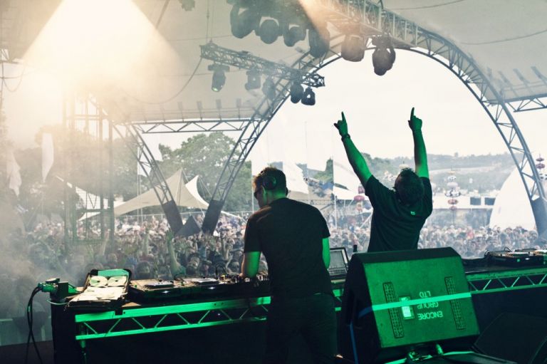 glastonbury-festival-photography-stanton-warriors