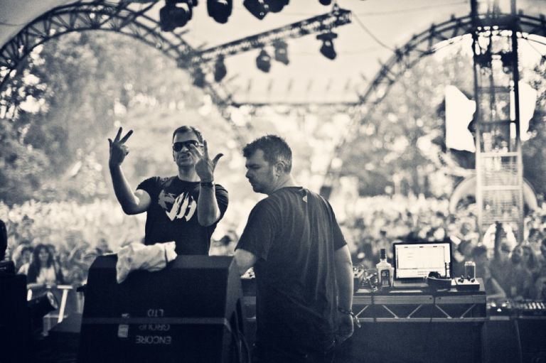 glastonbury-festival-photography-stanton-warriors